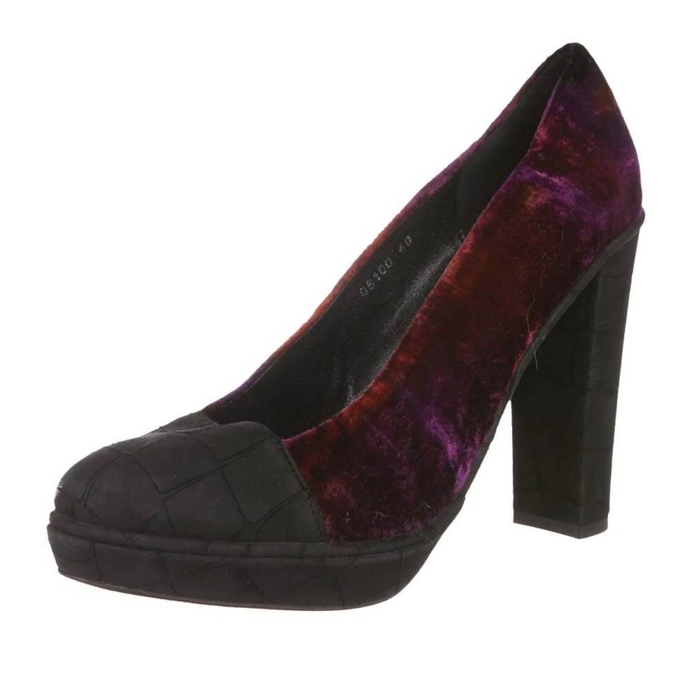 Opening Ceremony Velvet Round-Toe Pumps